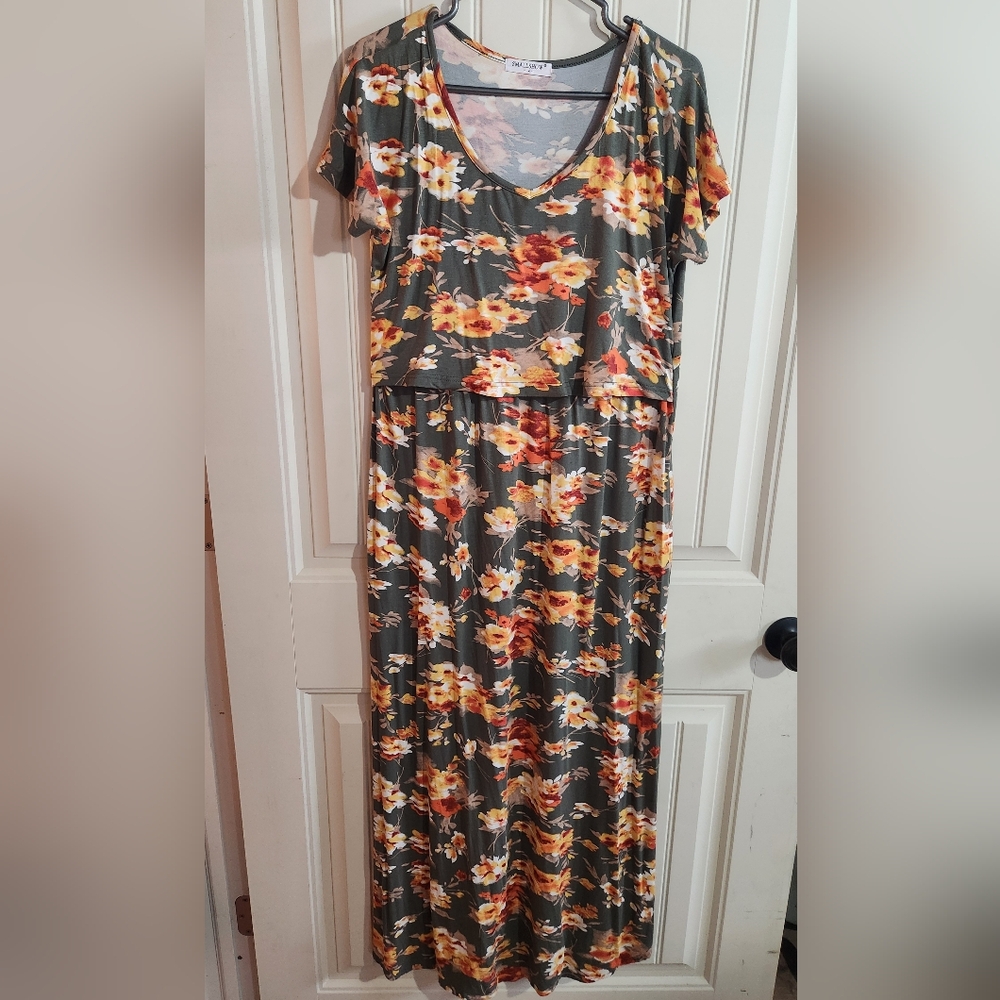 Maternity/Breastfeeding Floral Maxi Dress
